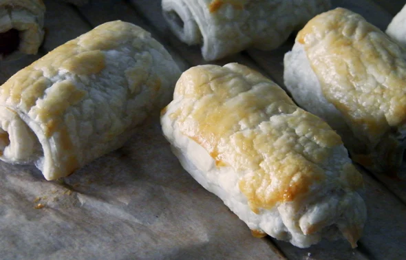 mini worstenbroodjes mini worstenbroodjes