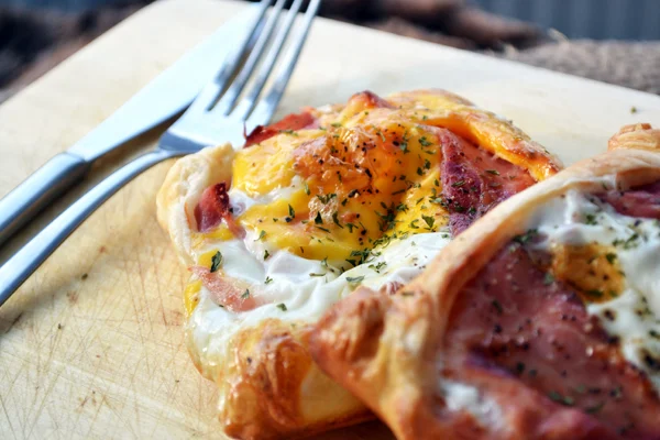 Ei-bladerdeegpakketjes 3 ei-bladerdeegpakketjes