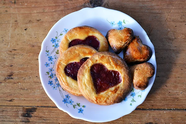 Valentijnskoeken met jam 5 valentijnskoeken met jam