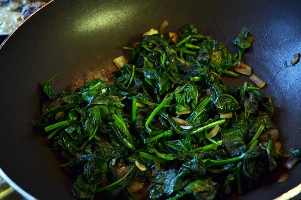 Hype: Clean eten, wat is het? 2 gewokte spinazie