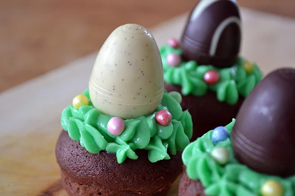 Mini chocolade Paascupcakes 2 mini paascupcakes