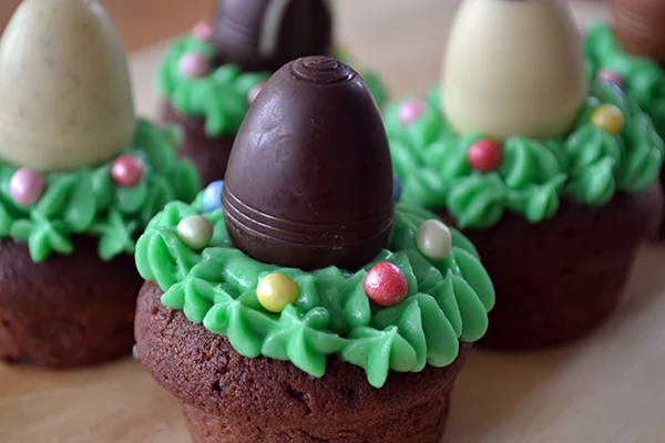 Mini chocolade Paascupcakes 5 mini paascupcakes
