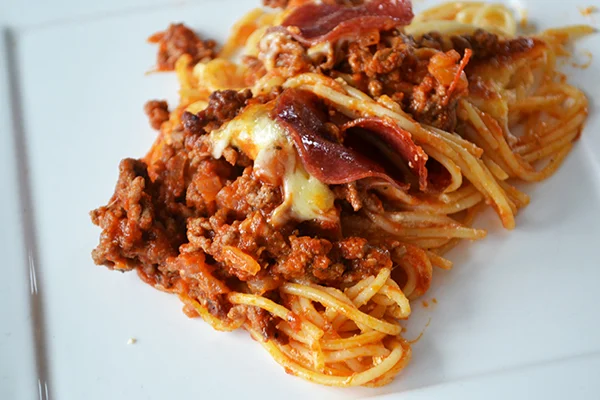 Foodblogswap: Marina's Spaghetti Pizza bake 5 spaghetti pizza bake