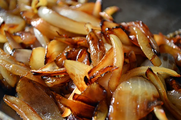 How to: Uien karameliseren 2 uien karameliseren