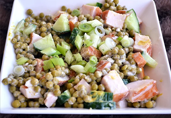 Doperwtensalade met gerookte kip 1 doperwtensalade