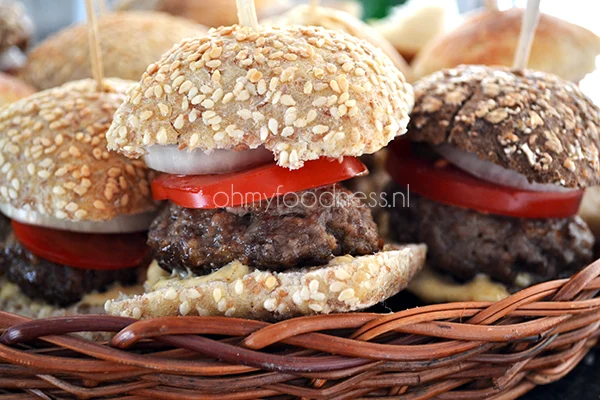 Hapjestip: miniburgers 2 miniburgers