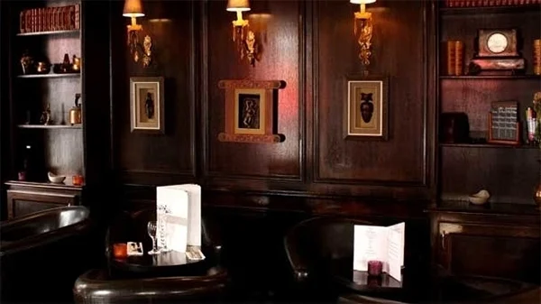 Hotspot Parijs: La Villa des Abbesses 2 la villa des abbesses