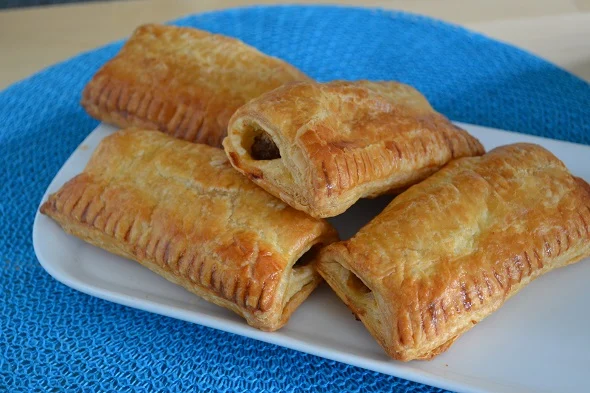 Saucijzenbroodjes 1 DSC_0578