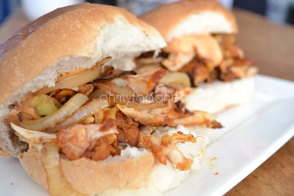 Broodje chickenwings 2 broodje chickenwings