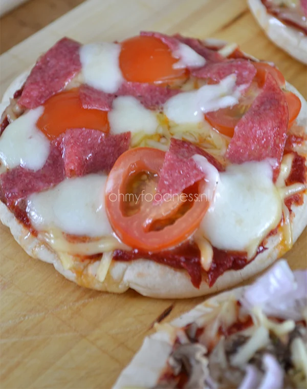 Pita pizza's recept 3 pita pizza