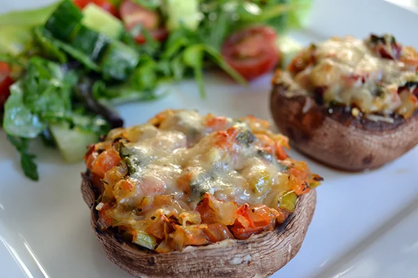 Portobello pizza's 6 Portobello pizza feat