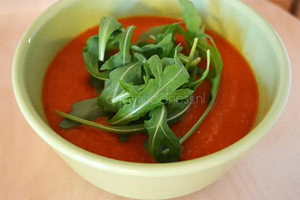 Geroosterde paprikasoep met rucola 1 geroosterde paprikasoep1