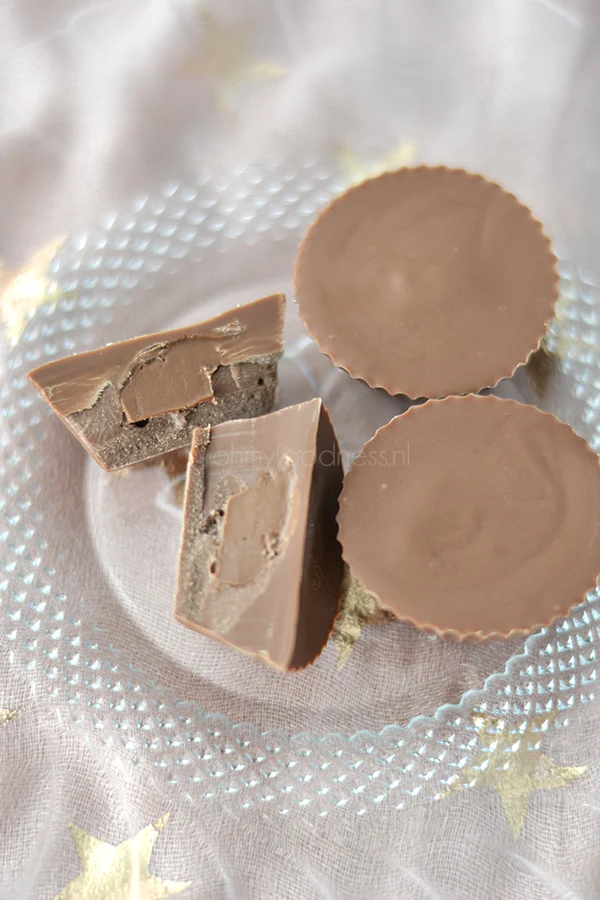 Fastfood Friday: Peanut butter cups 3 nutella cups