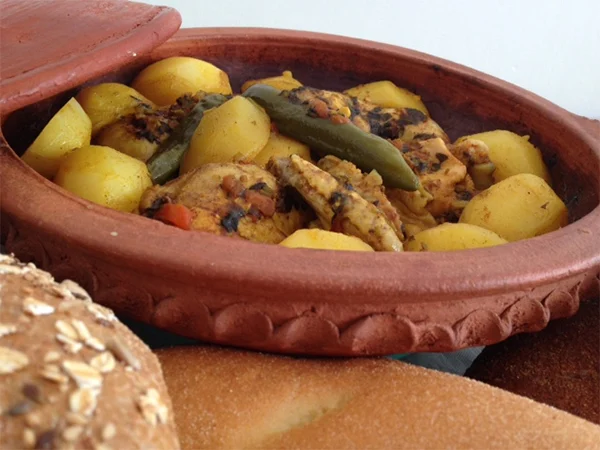 Tajine met kip en aardappels van Latifa 1 tajine met kip en aardappels