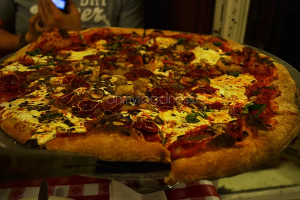 Hotspot New York: Lombardi's 2 Lombardi's