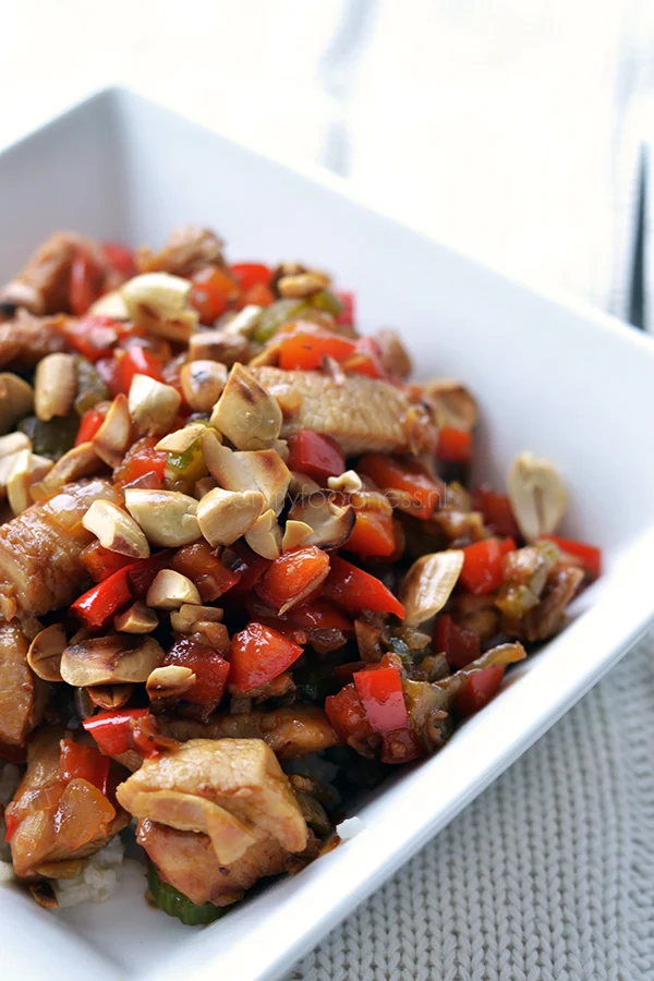 Chinese kip met geroosterde pinda's 1 chinese kip met geroosterde pinda's