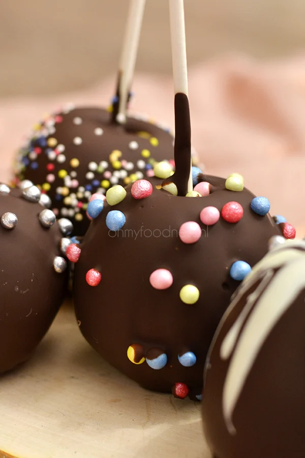 Fastfood Friday: Candied Apples 2 candied apples