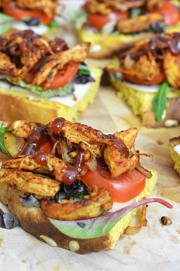 OMF’s Studentenkeuken: Broodje pittige kip 1 broodje pittige kip