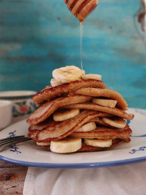 Havermoutpannenkoeken met banaan en honing 1 Havermoutpannenkoeken met banaan en honing