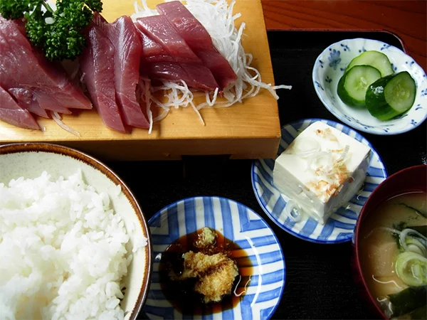 Travel Tuesday: Wat te eten in Japan naast sushi 5 Teishoku