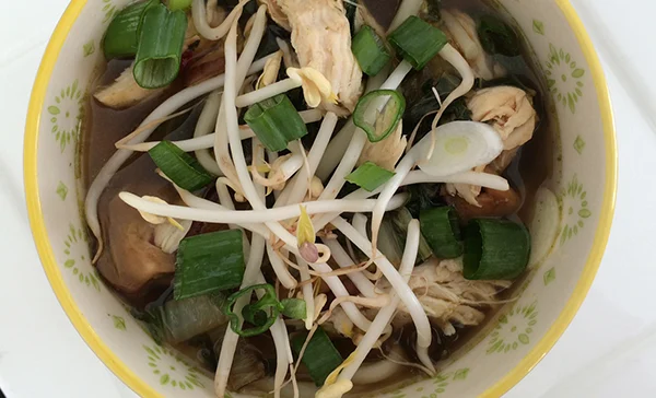 Super Healthy Sunday: Noedelsoep met kip en shiitake 14 noedelsoep met kip en shiitake