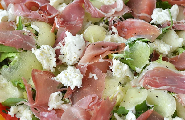 Maaltijdsalade met meloen en ham 12 maaltijdsalade met ham en meloen