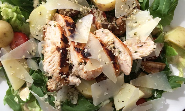 Maaltijdsalade met krieltjes en pittige kip 15 maaltijdsalade met krieltjes en pittige kip