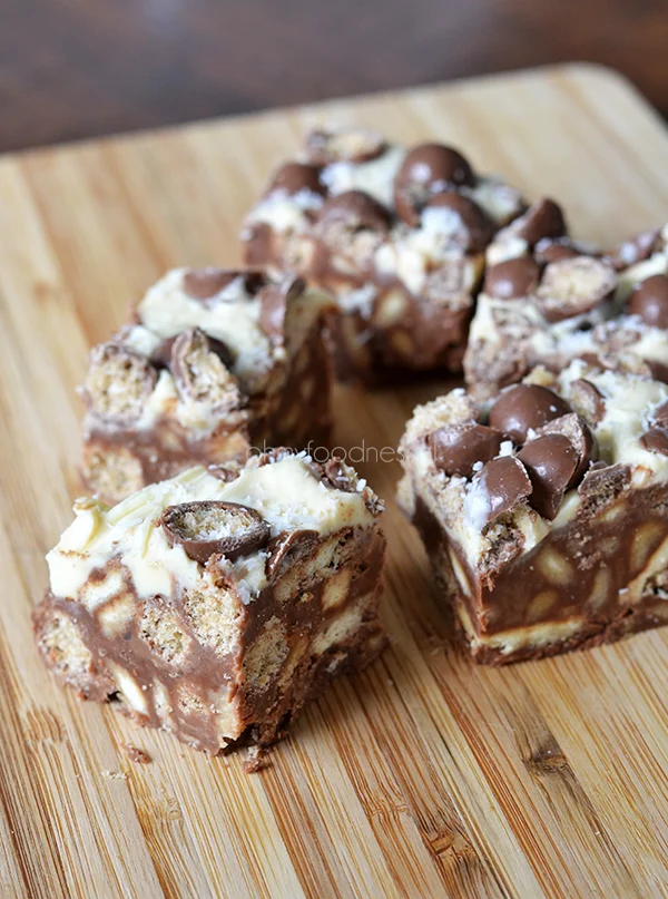 Video: Malteserbars met witte chocolade 1 Malteserbars