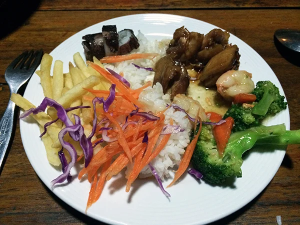 Foodie in Thailand 12 Koh Talu Island Resort diner