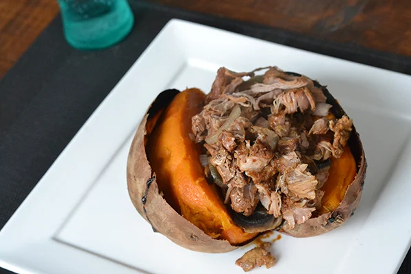 Gepofte zoete aardappel met pulled pork 18 Gepofte zoete aardappel met pulled pork