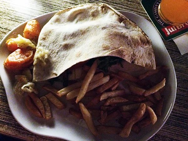 Foodie in Gambia 9 pita_shoarma