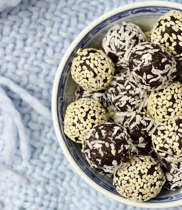 Video: Bliss Balls 1 Bliss Balls