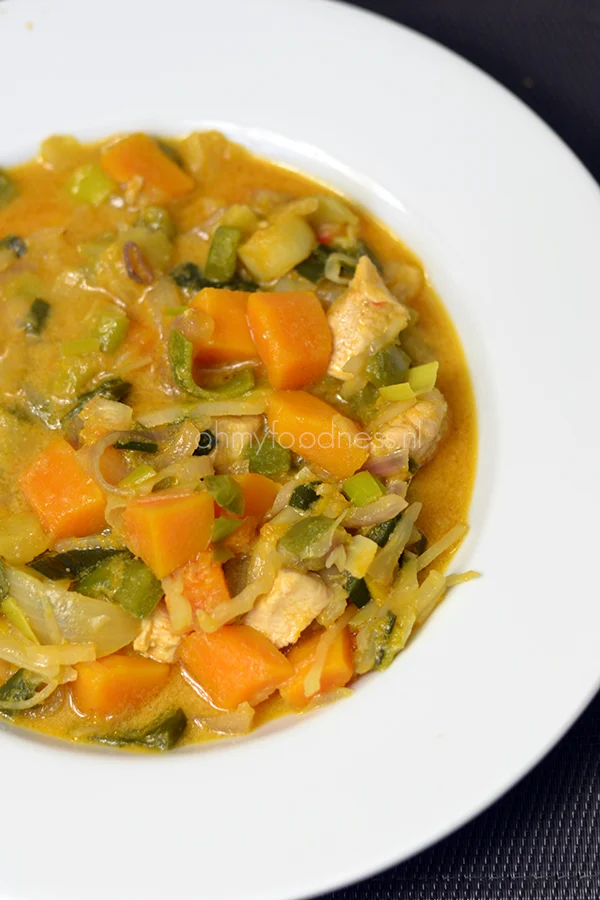 Rode groentecurry met pompoen 1 Rode groentecurry met pompoen