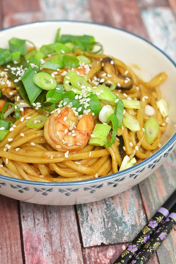 Hoisin Udon noedels met gamba's 1 Hoisin udon noedels met gamba's
