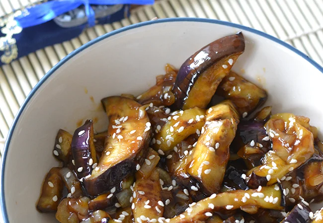 Oosters gemarineerde aubergine