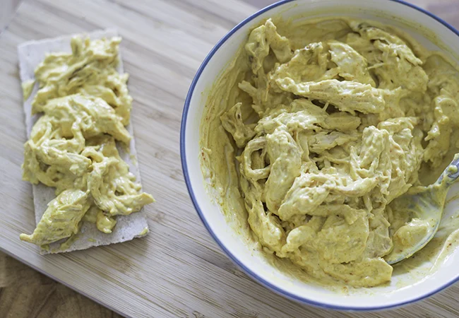 Video: Kipkerrie salade voor op brood 20 Kipkerrie Salade