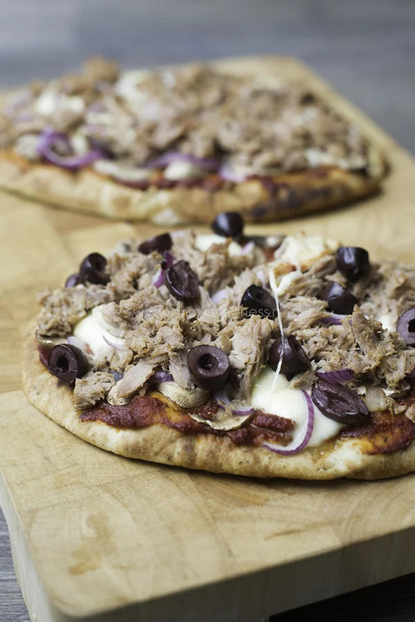 Naanpizza met tonijn 1 Naanpizza met tonijn