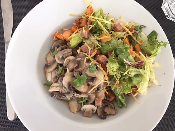 5x variaties op de Zoete Aardappelsalade 3 Kip uit de slowcooker met zoete aardappelsalade