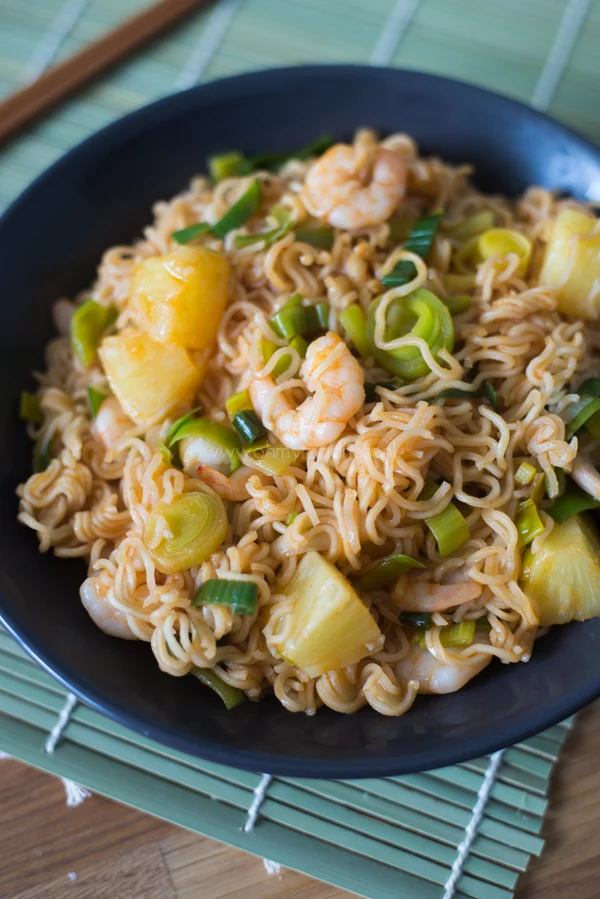 Supersnelle Sweet Chili Noedels met garnalen en ananas 2 Sweet Chili Noedels