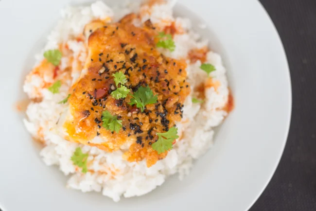 Kabeljauw in Sriracha-Cassave korst