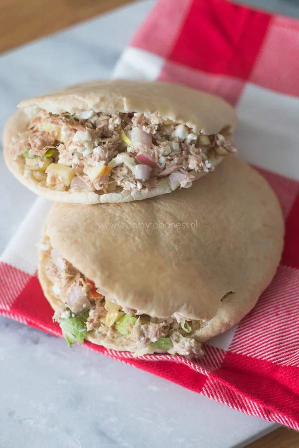 Lunchpita met Hüttenkäse-Tonijnsalade 2 Pita met Huttenkase-tonijnsalade