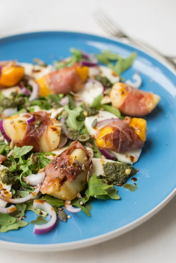 Salade met perzik en mozzarella 1 Salade met perzik en mozzarella