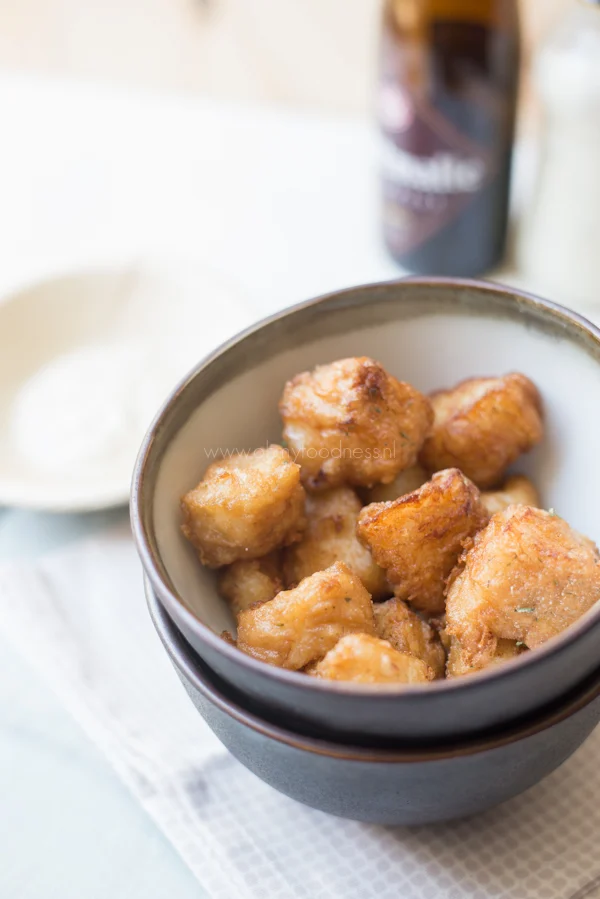 Video: Kibbeling maken 1 Kibbeling maken
