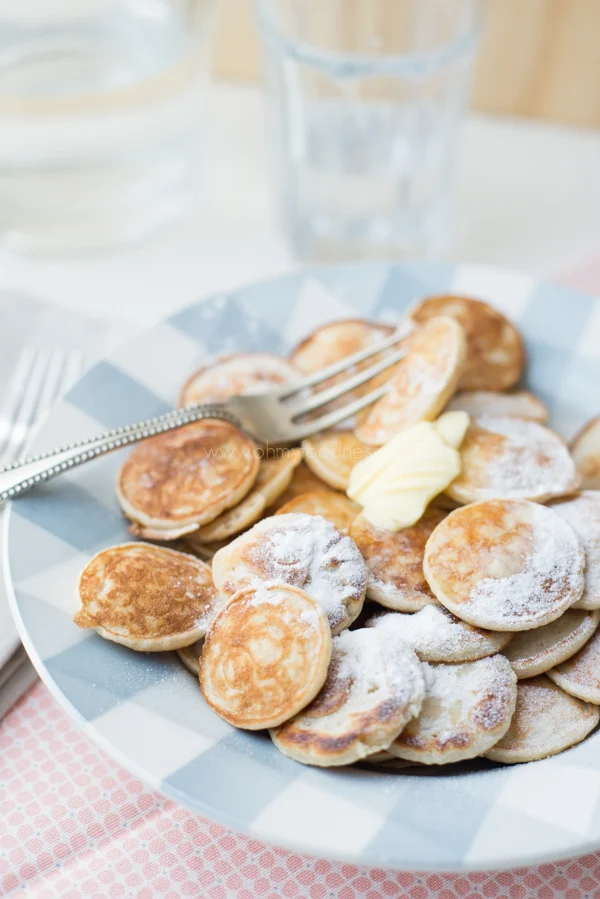 Video: Poffertjes bakken 1 Poffertjes bakken