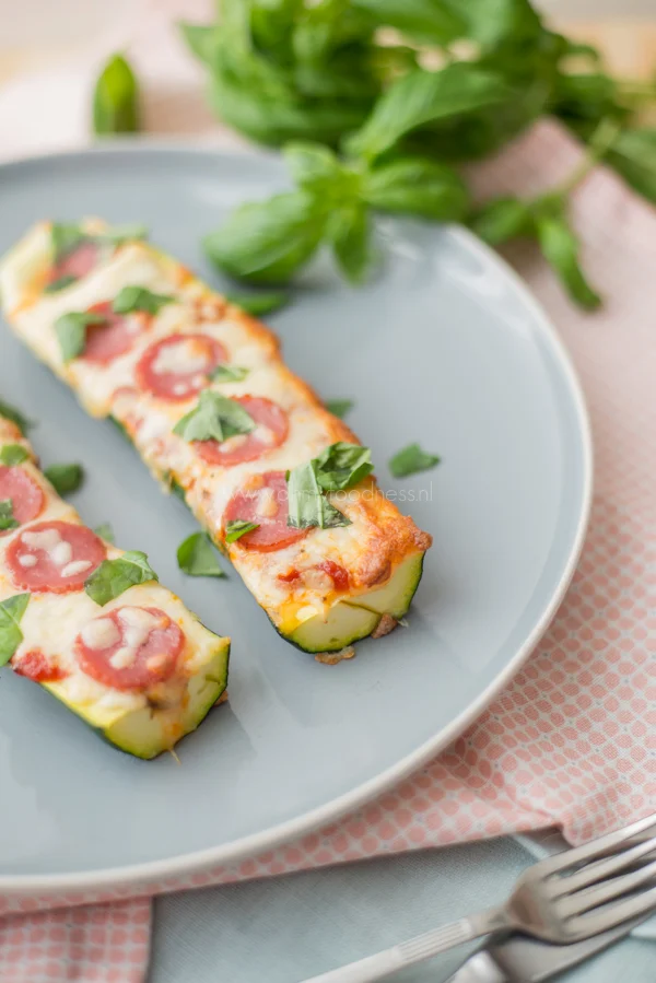 Video: Pizza courgettebootjes 1 Pizza Courgettebootjes
