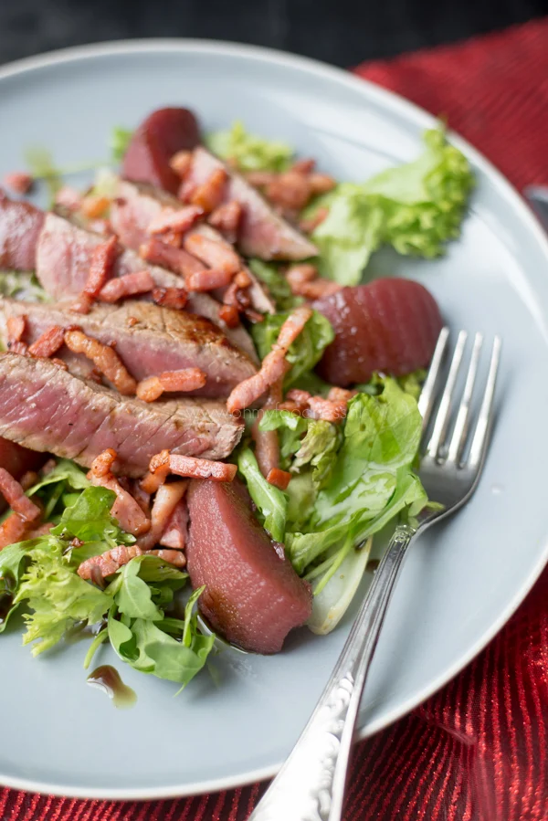 Voorgerecht: Stoofperensalade met biefstuk 1 Stoofperensalade met biefstuk