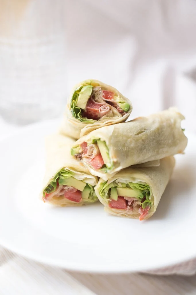 10x Koude wrap recepten 2 BLT wraps met avocado