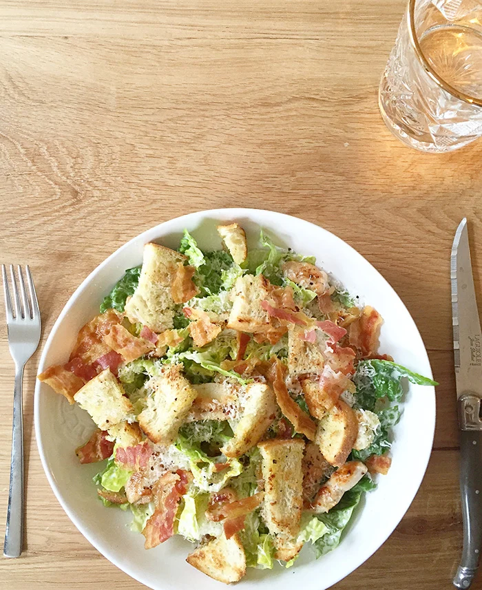 Video: Monique's favoriete Caesar Salad 1 Caesar Salad