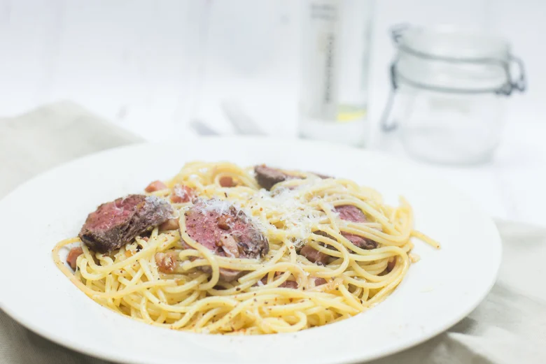 Truffelpasta met biefstuk 28 Truffelspaghetti met biefstuk