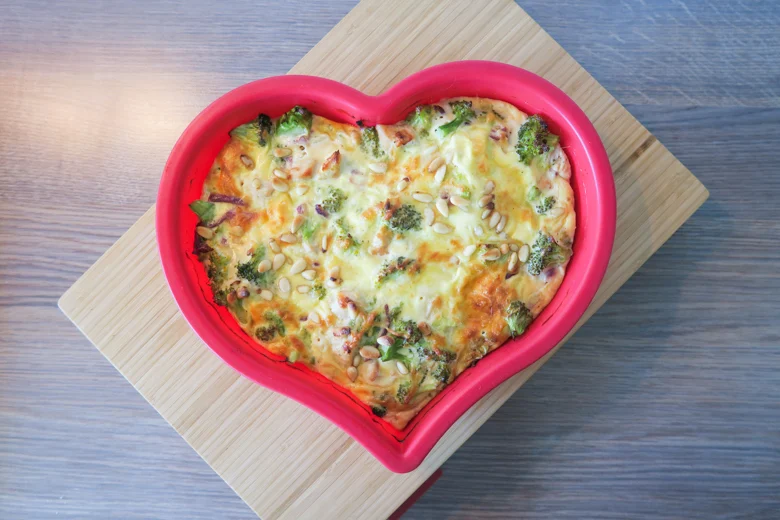 Video: Desirée's favoriete Korstloze quiche 16 Korstloze quiche